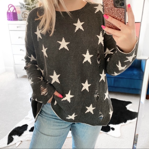 Vintage Havana Sweaters - Vintage Havana distressed star grey sweater